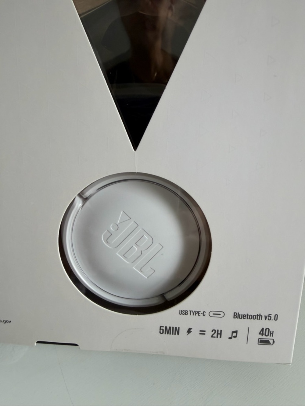 JBL White Over-Ear Headphones - Picture 3 of 7